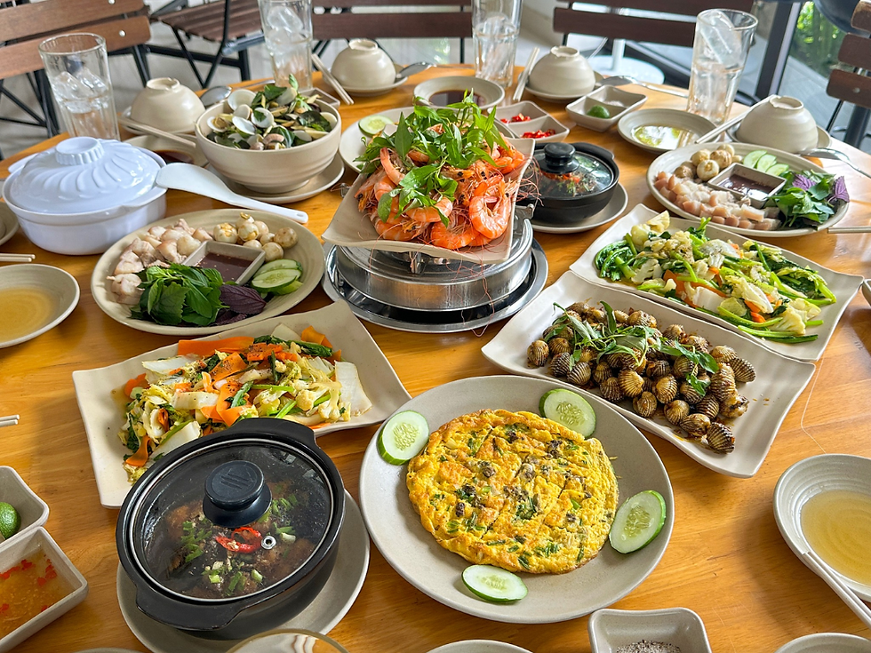 Thưởng thức Combo Cơm nhà ấm áp và hải sản tươi sống đậm vị Cần Giờ ngay tại Mangrove Hotel.