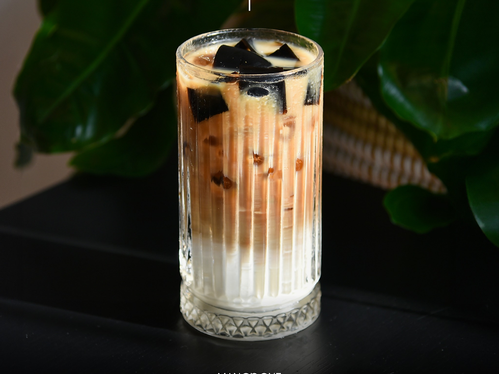 Sữa tươi cà phê sương sáo: Mát, ngọt nhẹ, điểm chút đắng hài hòa. Kết hợp hoàn hảo giúp bánh thêm hấp dẫn!