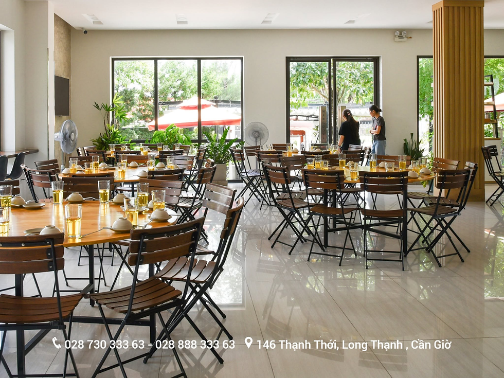 Thư Thái Ăn Trưa Giữa Không Gian Sân Vườn Xanh Mát