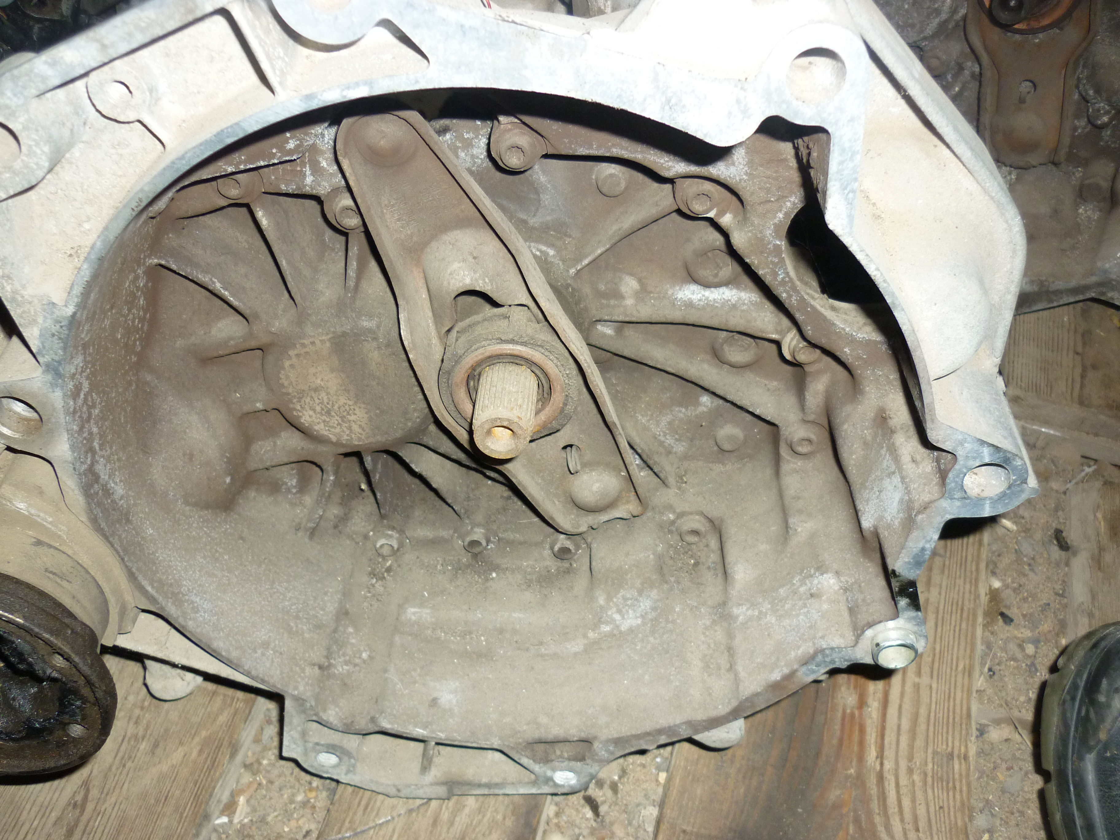 МКПП Volkswagen Golf 5 2005год  1.4