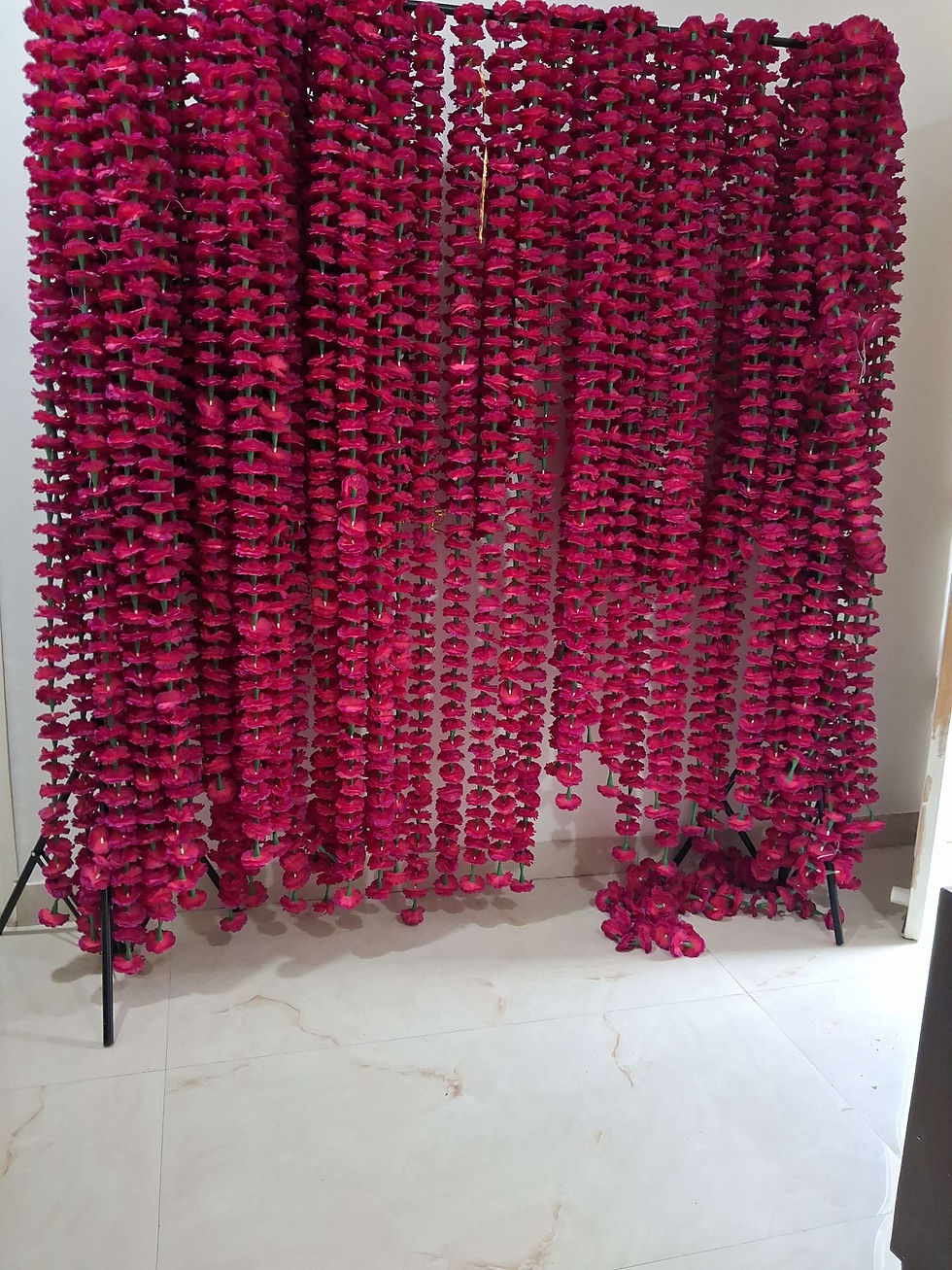 Thumbnail: Dark pink daisy flower garlands, artificial decoration garlands 