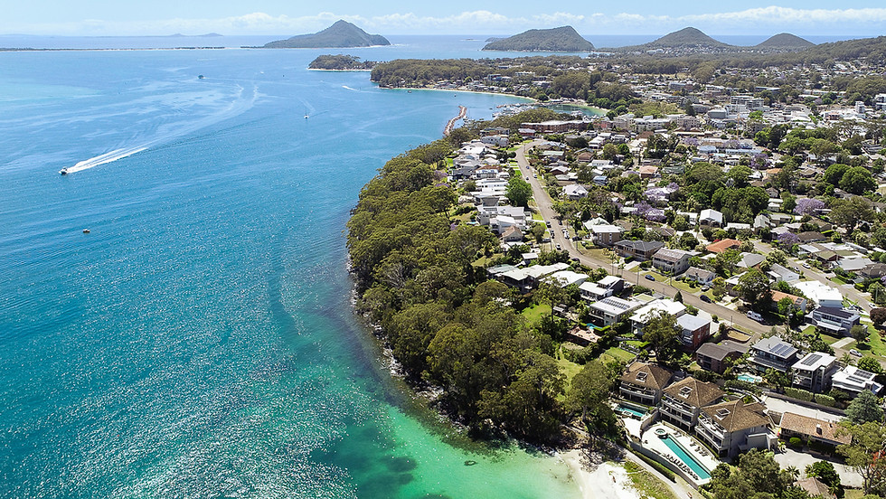 ME Photography_68 Thurlow Ave_1 copycrop airbnb.jpg