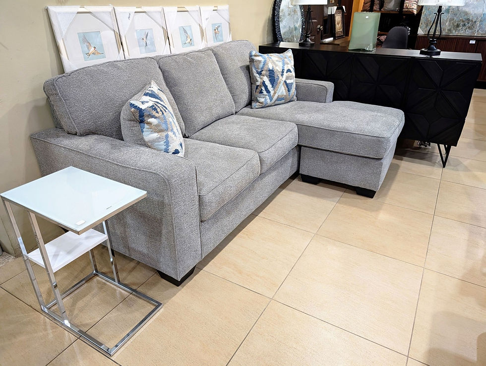 Sofa Chaise w/ Movable Ottoman