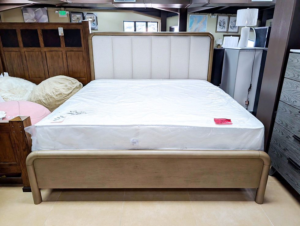 King Bed w/ Rounded Corners