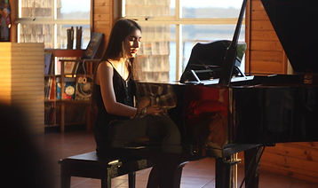 piano 2.jpg