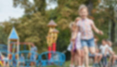 Spielende Kinder