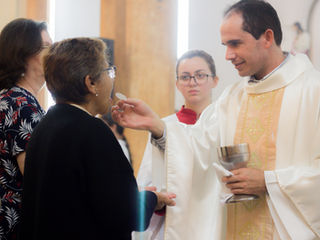 Padre Júlio César reza pela falta de diálogo em famÃlia no 6º dia do Cerco de Jericó