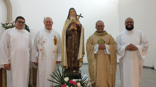 Irmãs de Santa Teresinha são tema de última missa do Tríduo