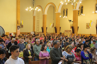 Jubileu da Paróquia é encerrado com casa cheia no Dia de Santa Teresinha