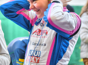 Automobilismo: Campineira Manu Clauset finaliza em quarto no Campeonato Paranaense da Race Cup