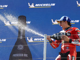 MotoGP em Balaton Park: Márquez domina e alcança sétimo triunfo consecutivo na Hungria