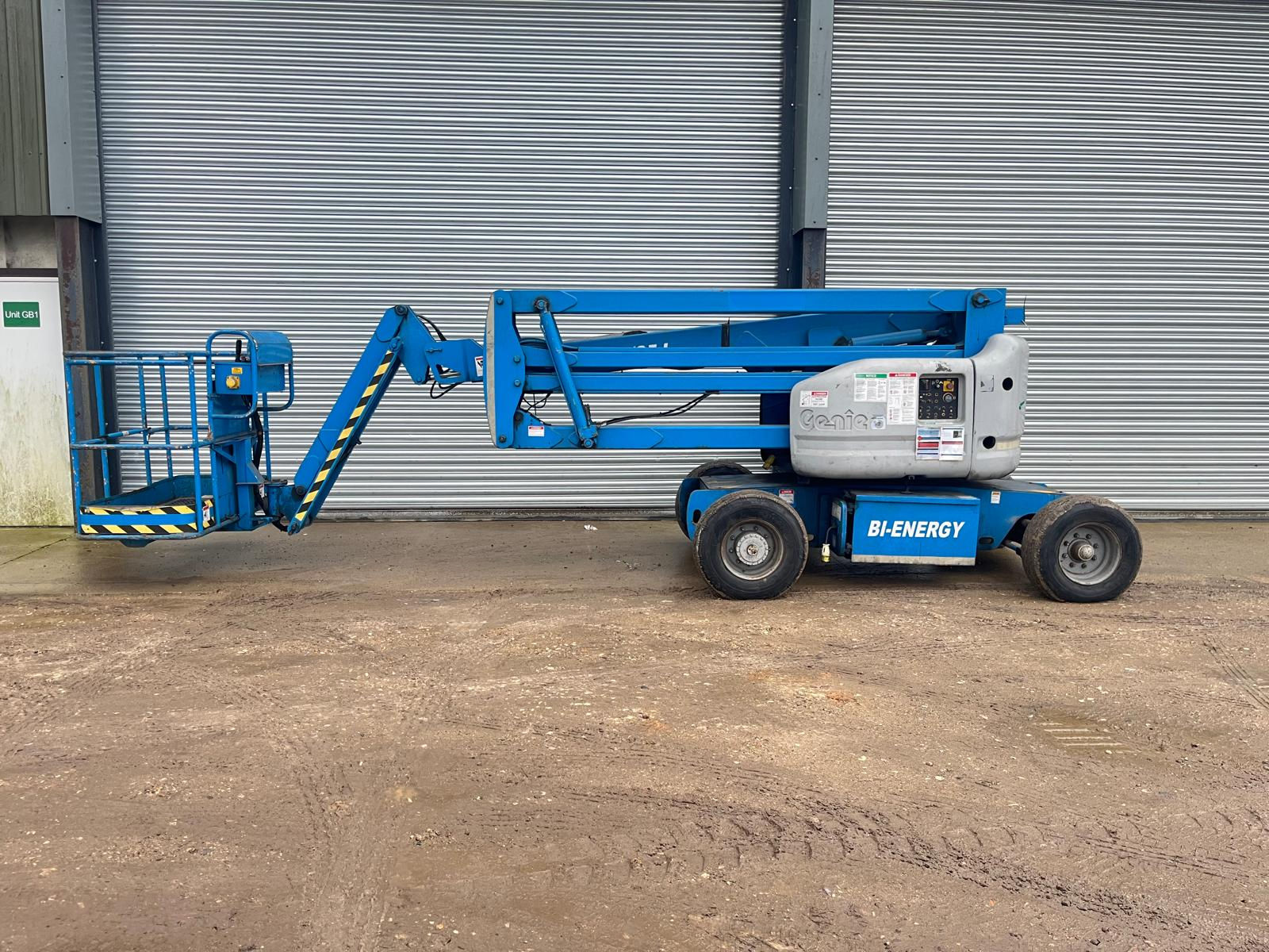 Genie Z45/25 JIB Bi-Energy Boom Lift - Year 1999 - Hours 1030