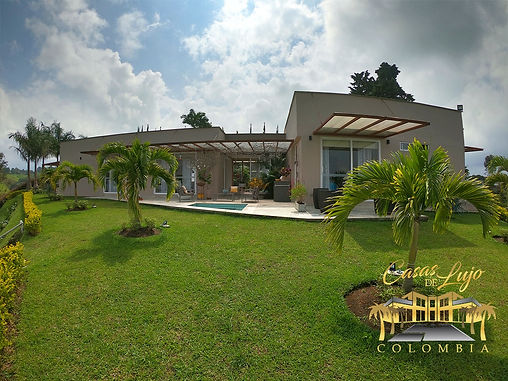 VENTA DE CASA CAMPESTRE
CONDINA PEREIRA