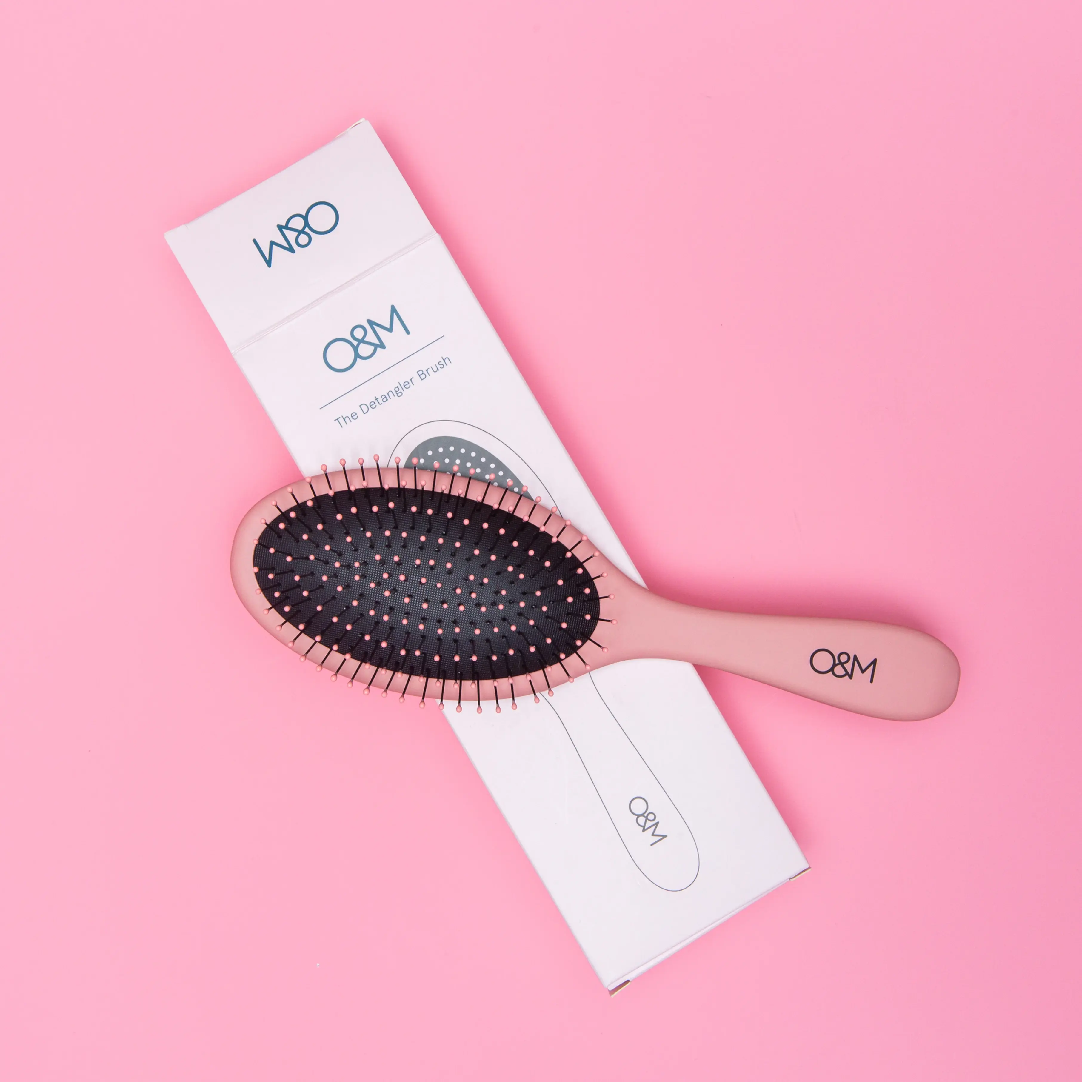 O&M The Detangler Brush