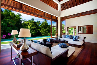 012 Main Living Room to Pool.jpg