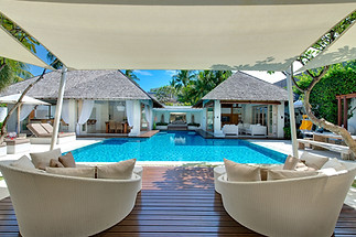 2. Jajaliluna - pool decking.jpg