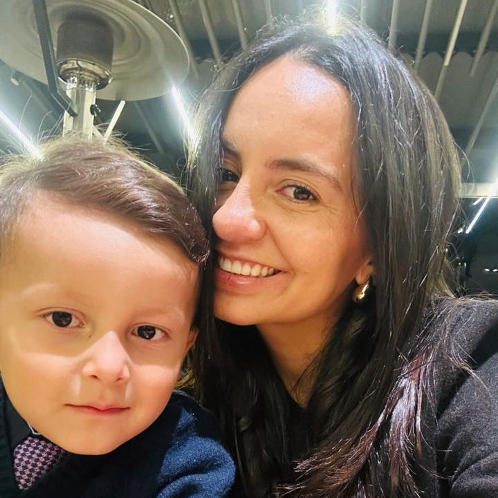 Enseñando a mi hijo a defenderse con respeto: Un acto de valentía y amor 💪❤️