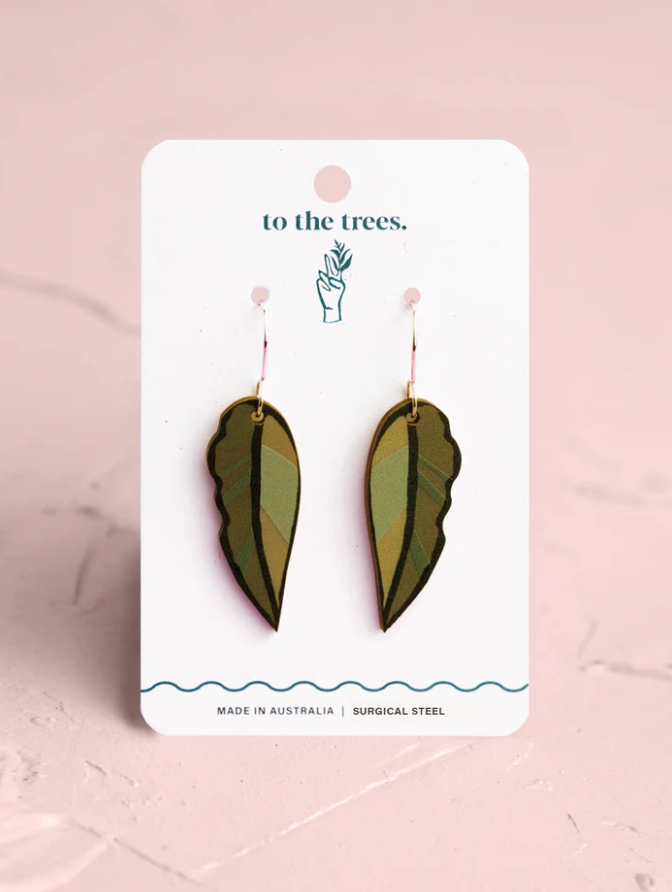 Thumbnail: To the Trees: Short Gum Leaves