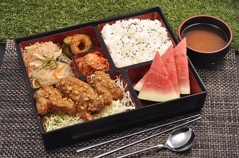 garlic fried chicken wing bento.JPG