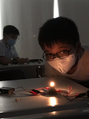 Science tuition on topic electrical system