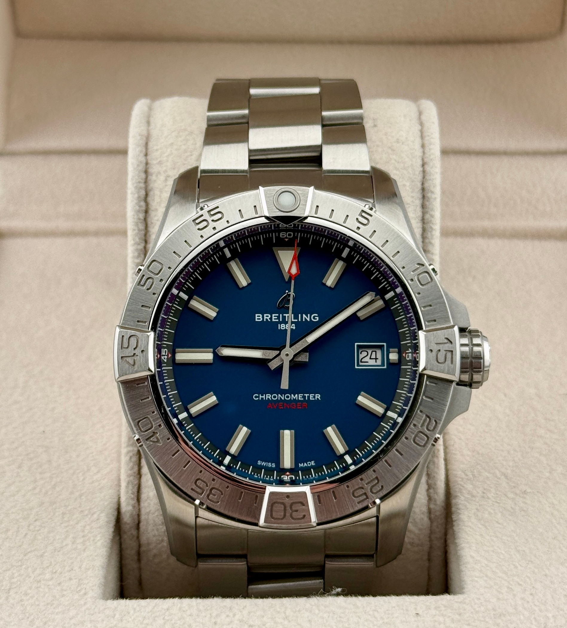 Breitling Avenger Automatic 42