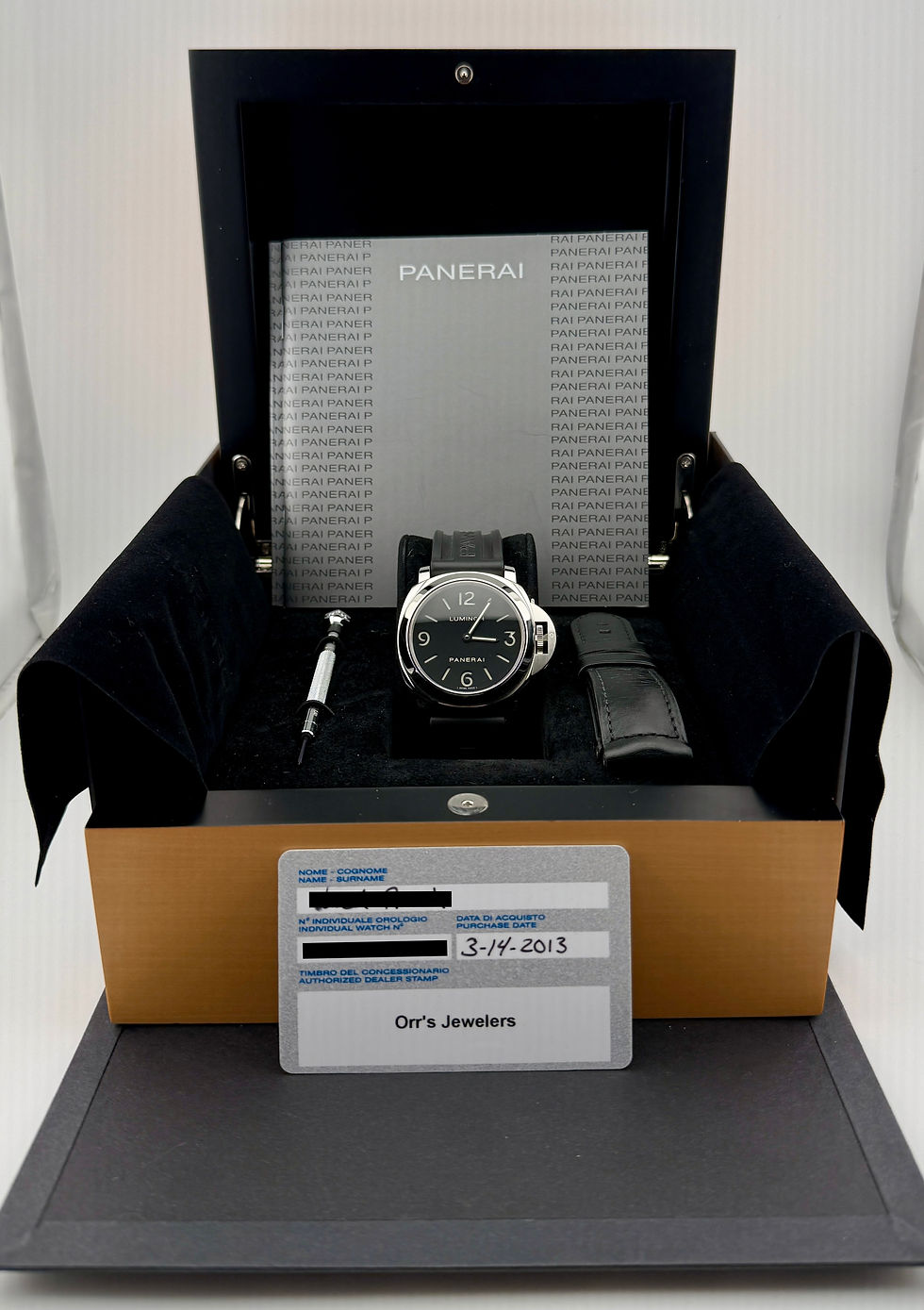 Thumbnail: Panerai Luminor Base