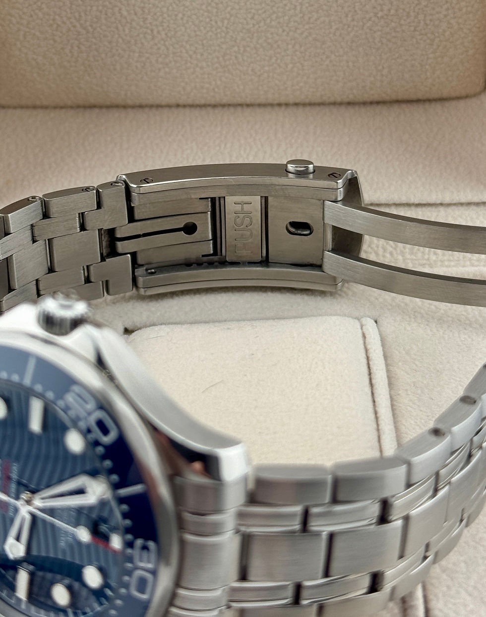 Thumbnail: Omega Seamaster Diver 300M