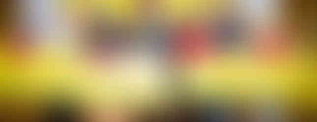 Cik Chin Lee Foon, Pengurus Besar A. Clouet (Malaysia) Sdn. Bhd. dan Dr Nik Fawaz Nik Abdul Aziz, Ketua Pegawai Komersial Kumpulan KPJ Healthcare Berhad menyampaikan bantuan berupa produk Ayam Brand kepada wakil dari beberapa NGO sewaktu pelancaran Kempen Komunit Penyayang 2023 baru-baru ini.