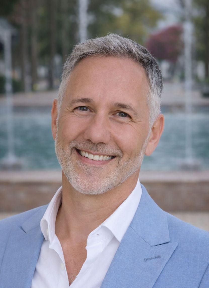 Christophe Linkedin_edited.jpg