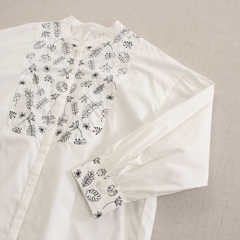 Прев'ю: Подовжена красуня із вишивкою 03114