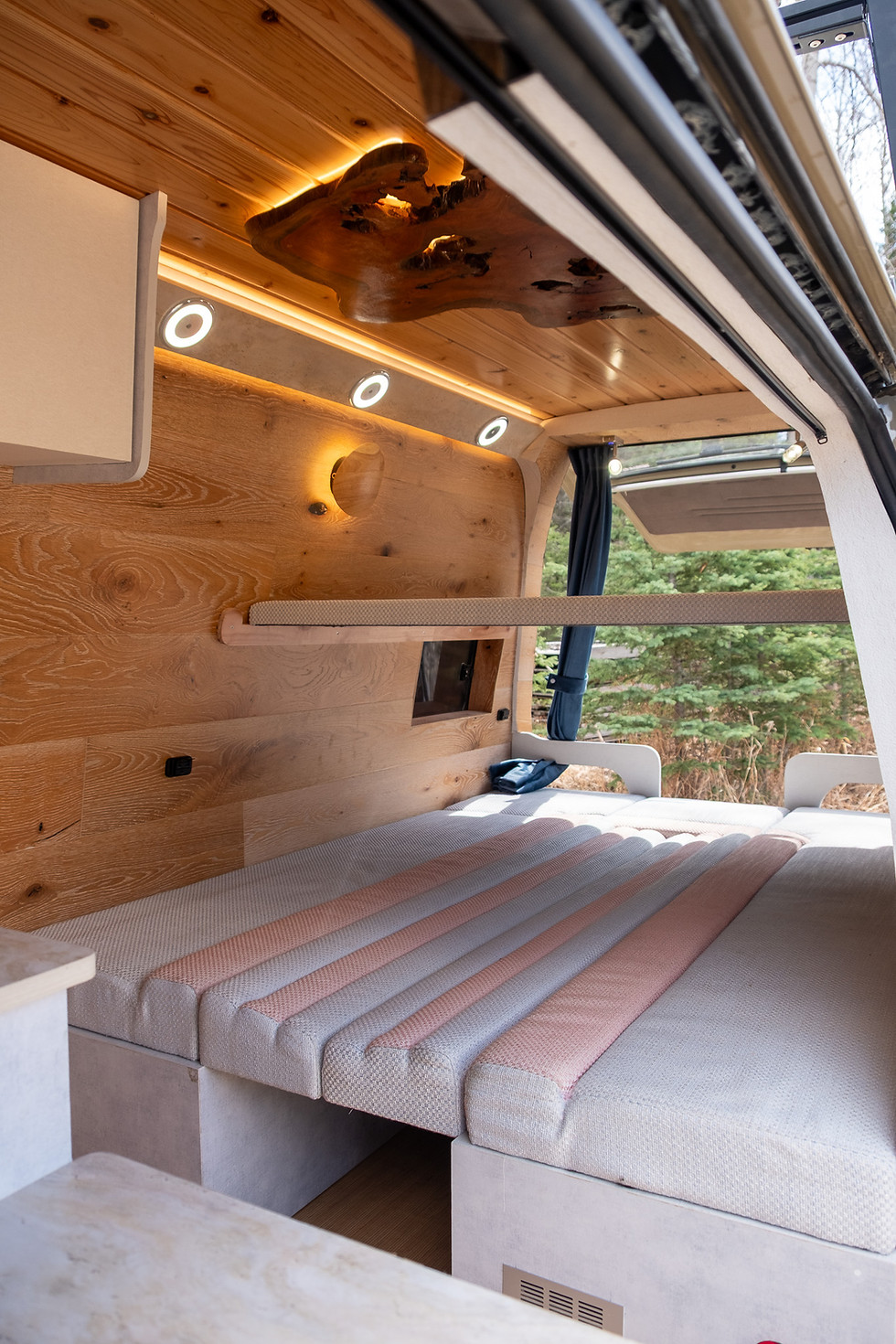 Thumbnail: 1997 Toyota Hiace Camper (4WD)