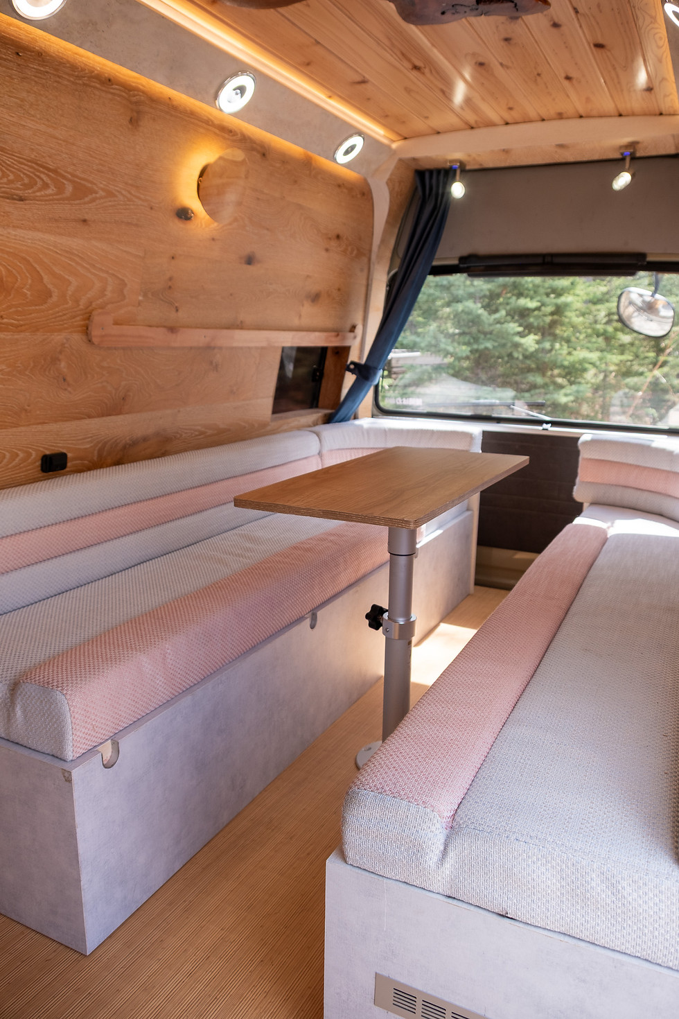 Thumbnail: 1997 Toyota Hiace Camper (4WD)