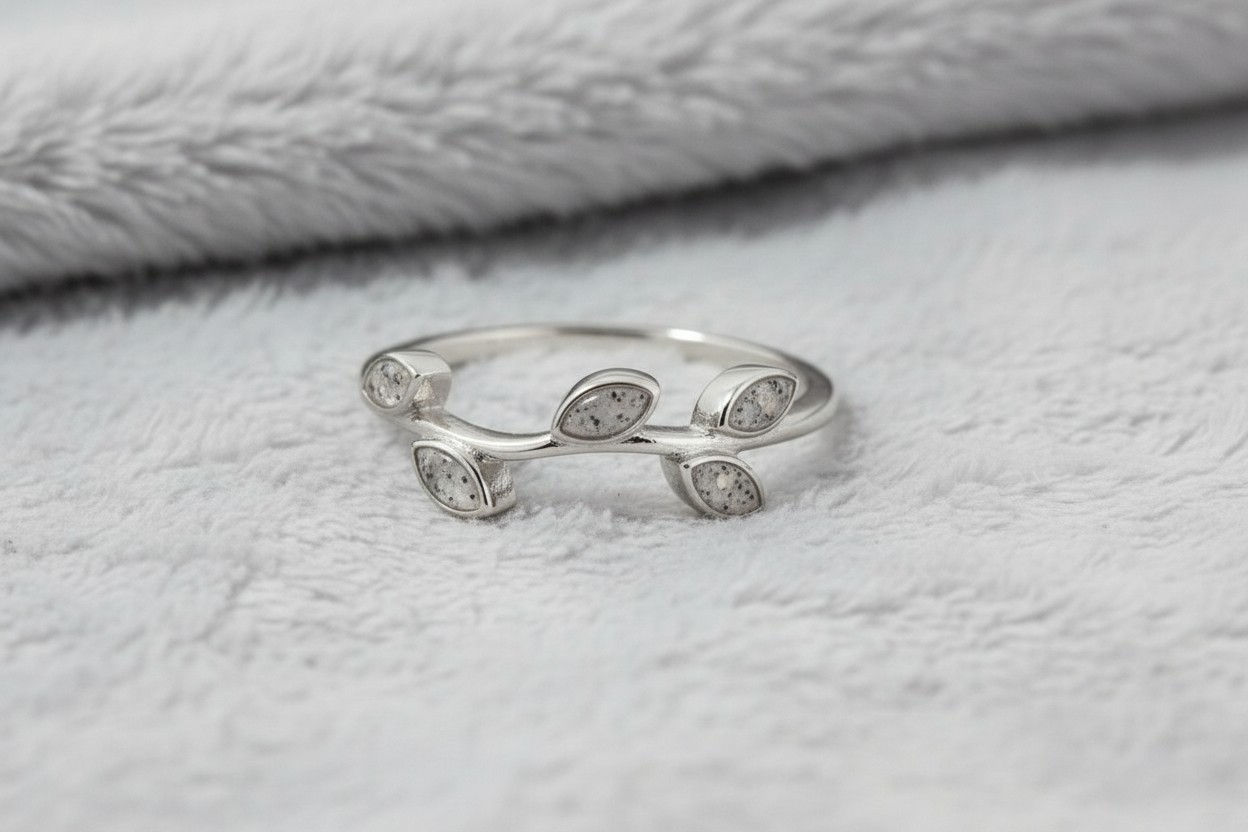 Tierhaarschmuck Fingerring Flora