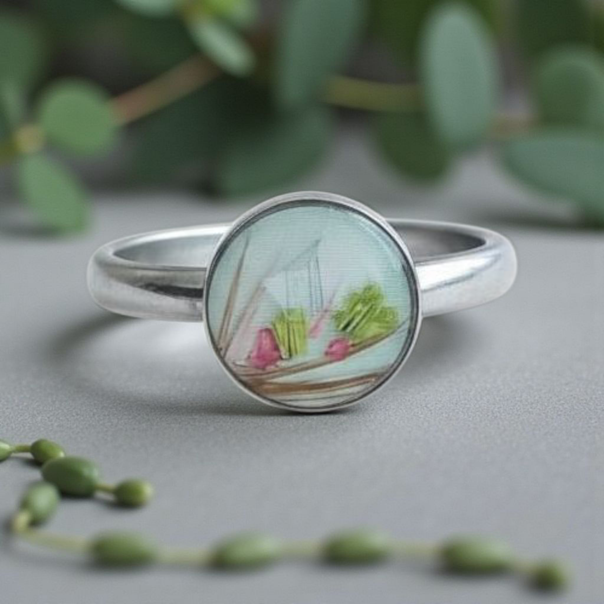 Muttermilchschmuck Fingerring Oskar mit Einarbeitung von Babyhaaren & Blüten