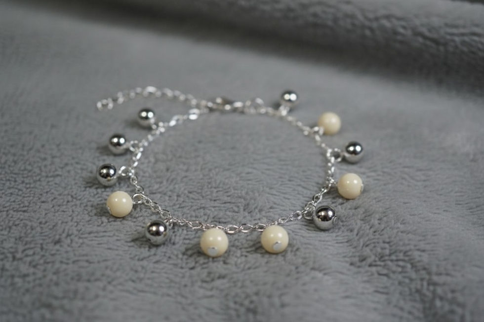 Miniaturbild: Muttermilchschmuck Armkette „Valentina“ – zarte Eleganz mit Bedeutung