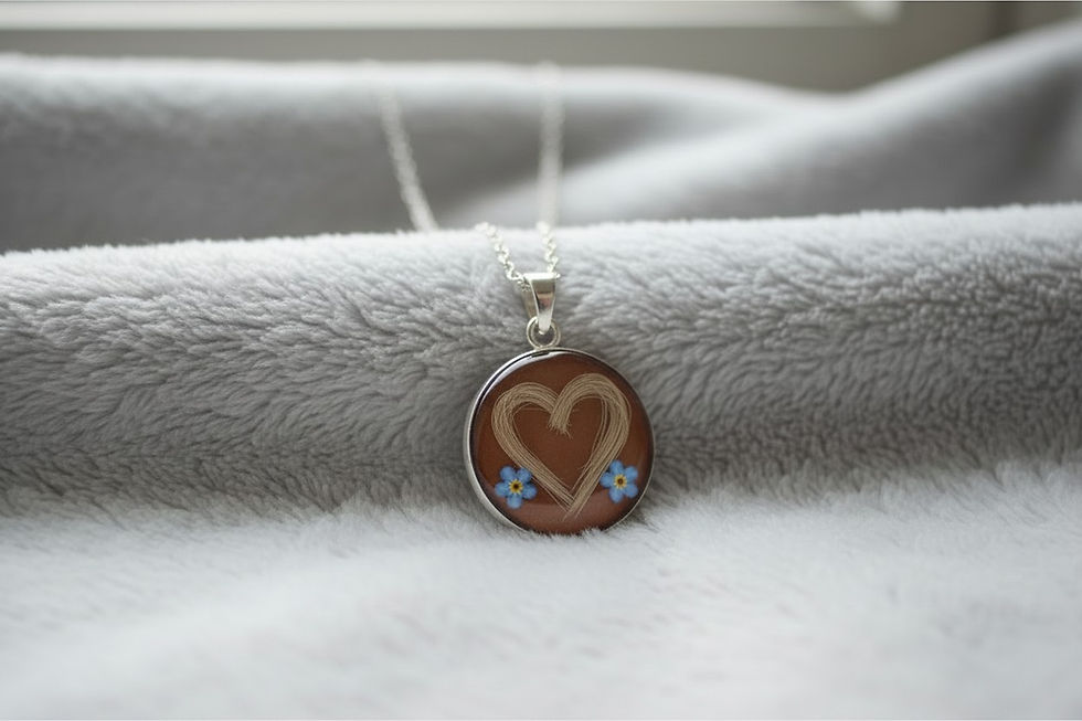 Miniaturbild: Tierhaarschmuck Halskette Fell Herz „Jette“