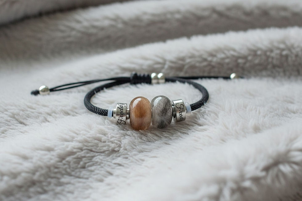 Tierhaarschmuck Armband Mina mit 2 Fell/Asche Charm Perle 16mm