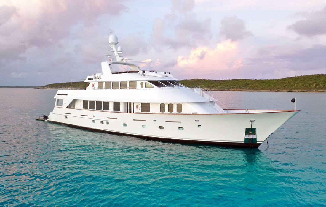 Chanson, 120 ft motor yacht, photo 1 of 6