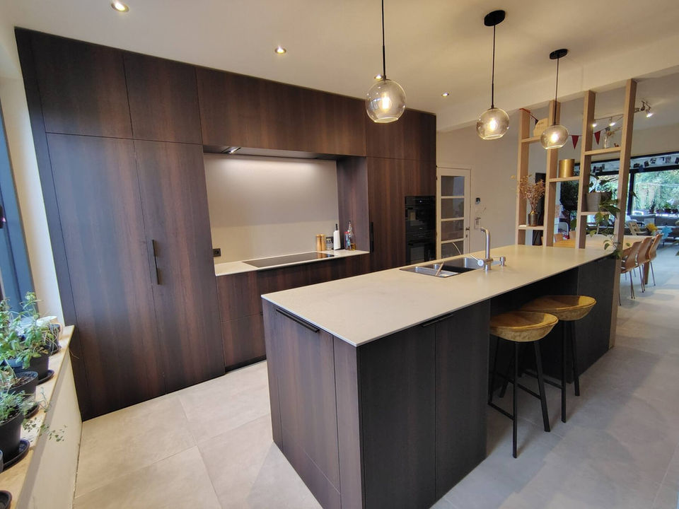 Matuur | Matthias Arnauts | vlaams-brabant | glabbeek | maatmeubels | blum | maatkasten | pfleiderer | leuven | abet laminati | diresco | miele | nomaled | tv-meubel | room divider |