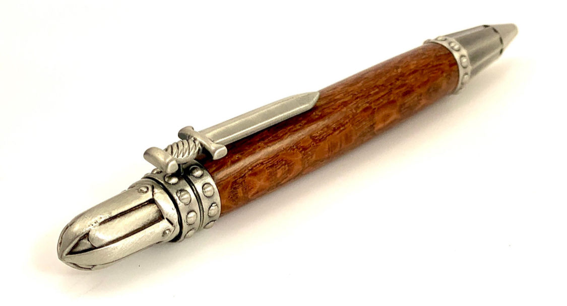 Knight Pen in Lacewood
