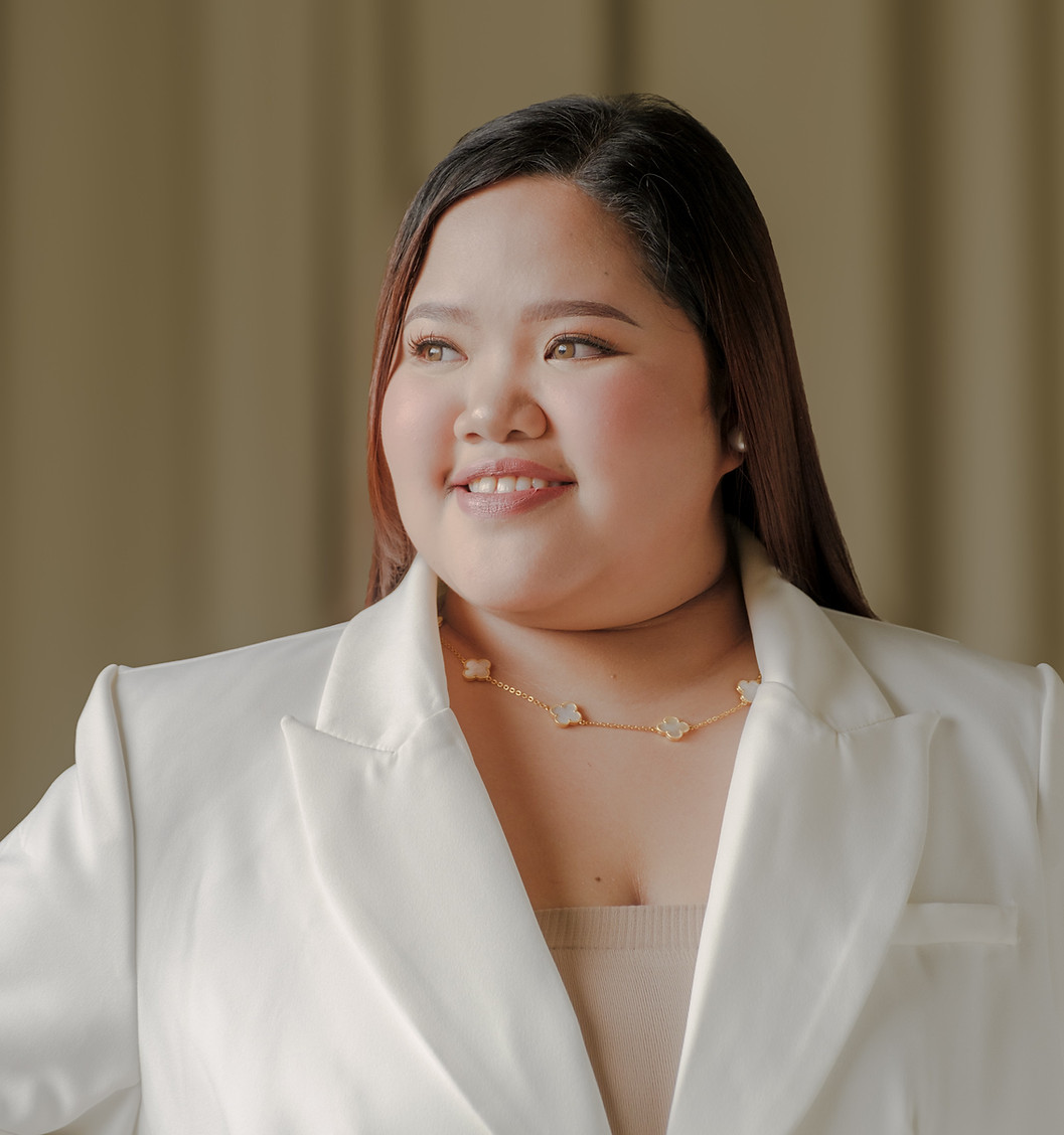 StratStudios-V2-3961 (2).jpg