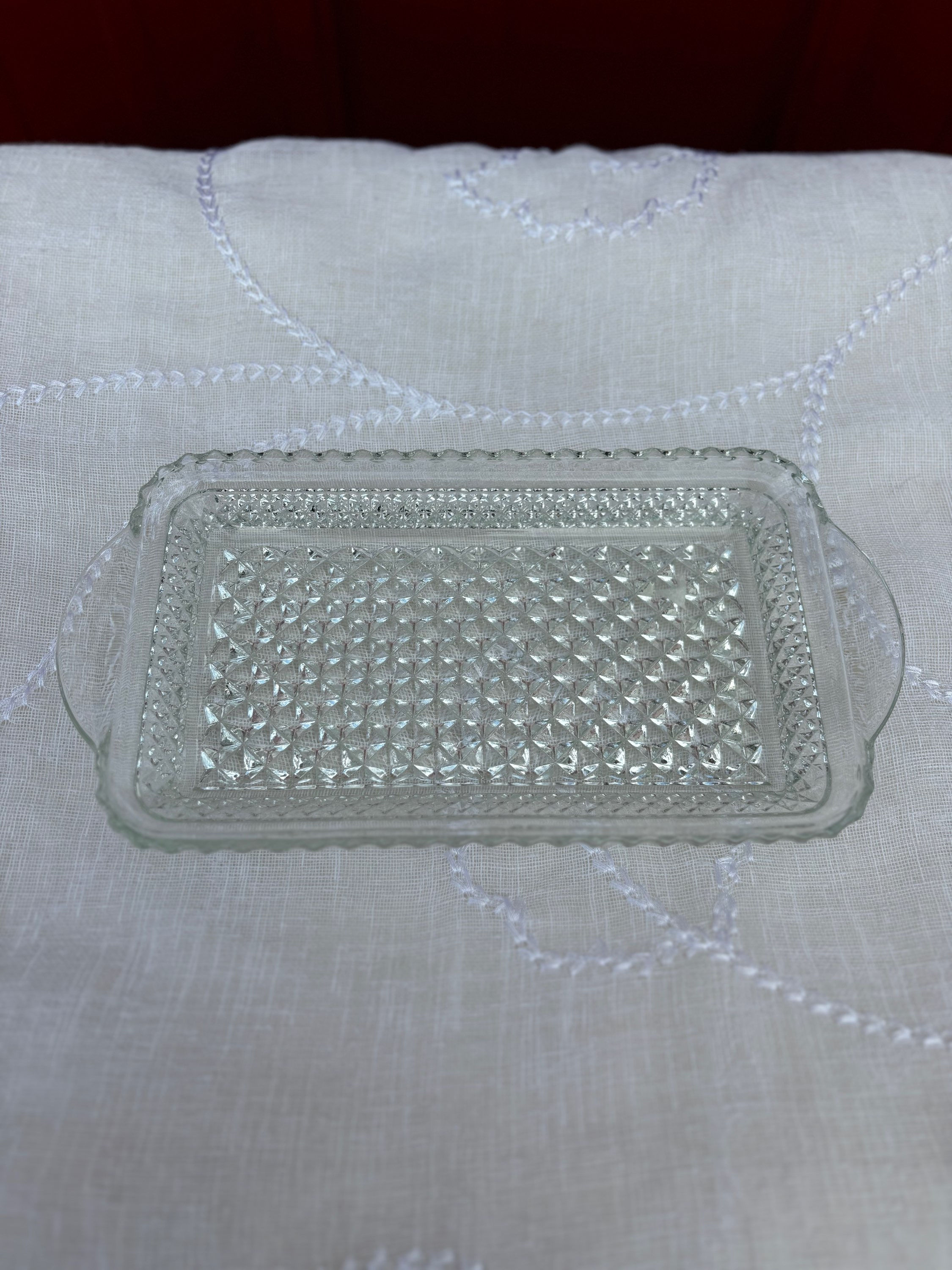 Wexford Rectangular Cranberry Tray