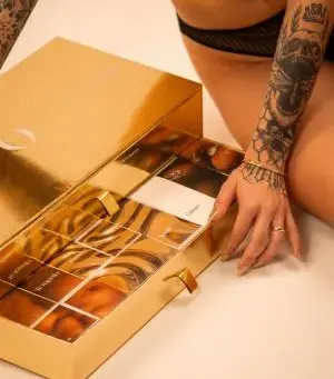 Le calendrier de l’Avent Dorcel 2025 : le rituel sexy et raffiné qu’on attendait