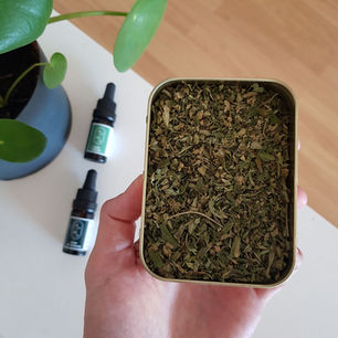 J'ai testé le CBD d'AOMA en fleur et en saucisse ! Mon avis