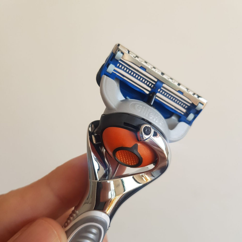 Lames de rasoir Gillette SkinGuard Sensitive spécial peaux sensibles mon avis Lames de rasoir Gillette SkinGuard Sensitive spécial peaux sensibles mon avis