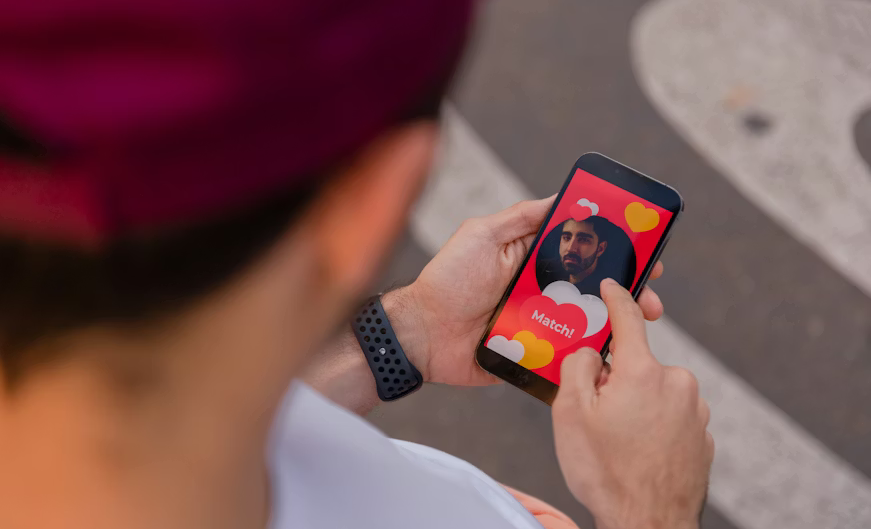 Les applications de rencontres sont-elles toxiques pour les gays ?