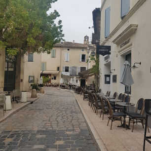 Visite du village de Lourmarin dans le Luberon, un gros coup de cœur.