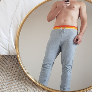 Ma tenue du week-end avec Pullin, jogging et tee-shirt.