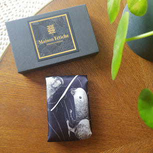 Les pochettes de costume en soie de Maison Fétiche