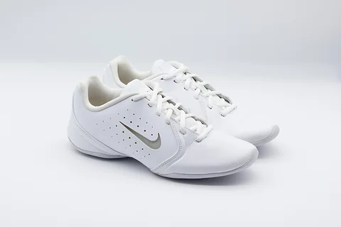 nike sideline 3 size 8